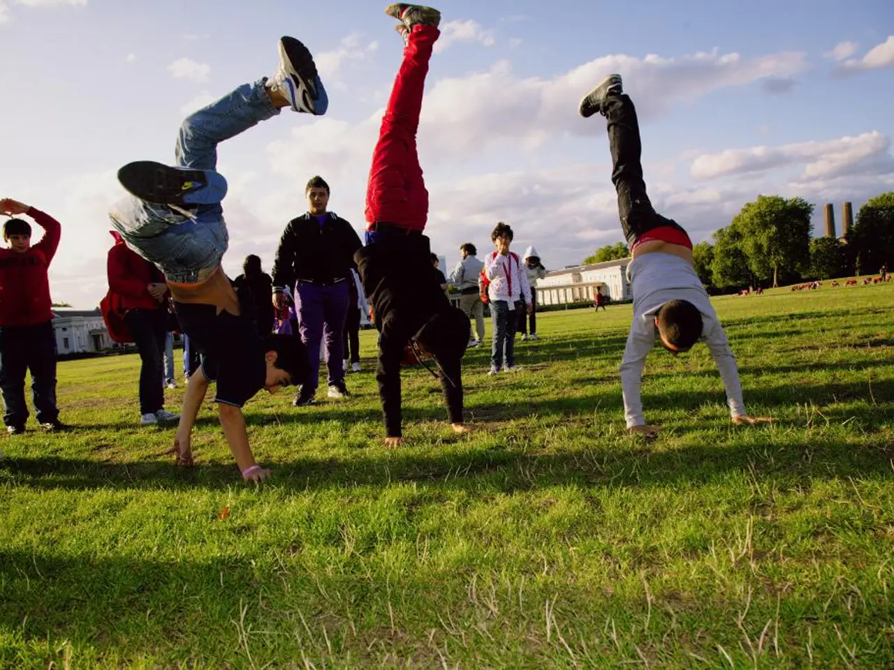 Speedy Ab Exercises to Slim Your Midsection in a Month After Age 40 (Avoiding Crunches)