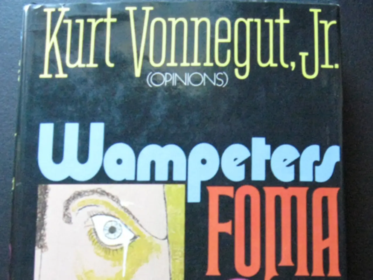 Lunar Humanoid Perception: The Cognitive Reason behind Spotting Faces on the Moon