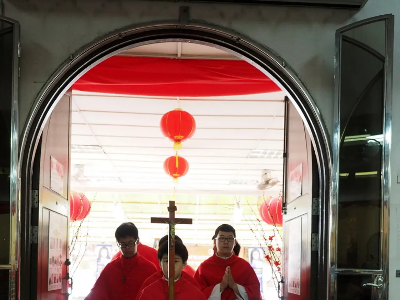 Weekly Recap Highlights: Mental Health Campaign, Interviews with Cardinal, St. Maximilian Kolbe...