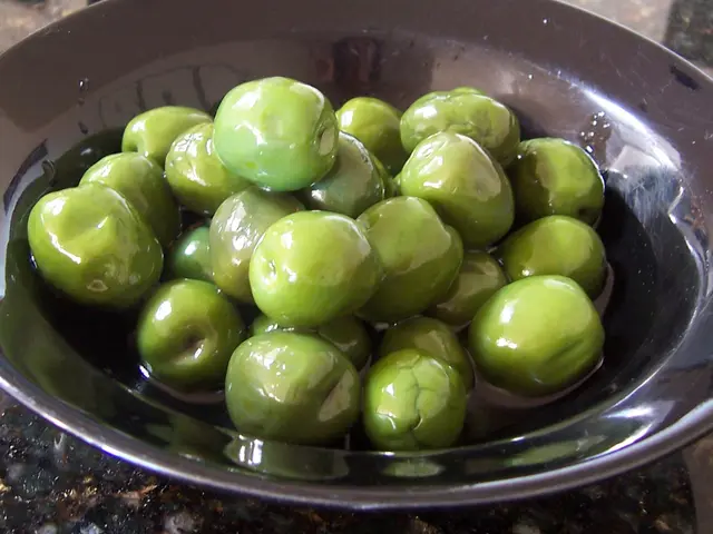 Daily Consumption of Two Tablespoons of Olive Oil for Thirty Days and the Ensuing Bodily Changes