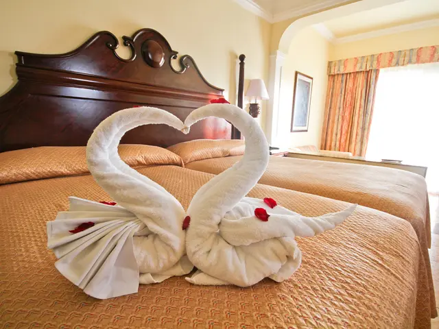 Sleeping comfortably during a heatwave: Top suggestions for a cooler slumber