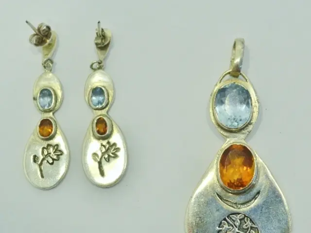 Undergoing a fresh ear piercing prior to swimming: advisable or not?