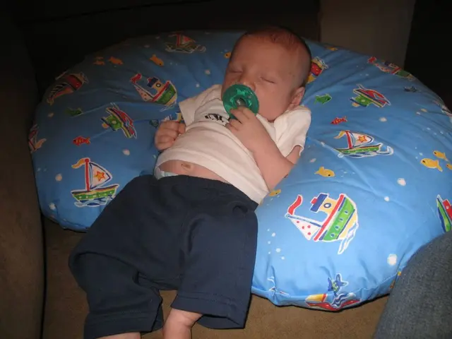 Symptoms and Causes of Blue Lips: When to Seek Medical Attention and Additional Signs