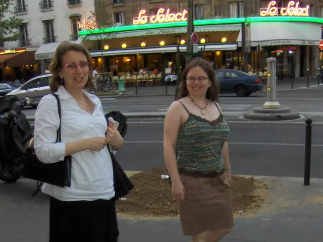 Armed individual threatening pedestrians and motorists