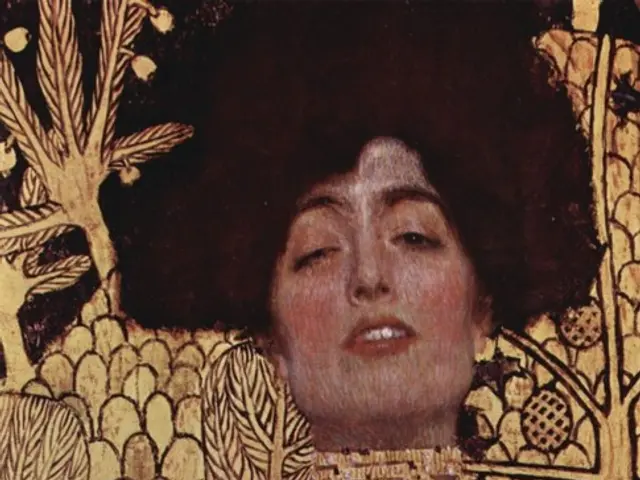 Methods to Minimize Shiny Skin: Professional Solutions and Home-based Approaches