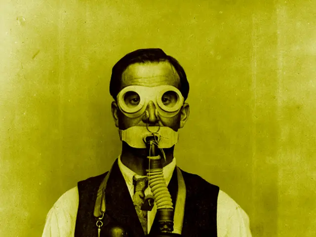 Dr. Dhananjay Datar, the Spice Master, Donates Oxygen Equipment to Patients Suffering from Lung...