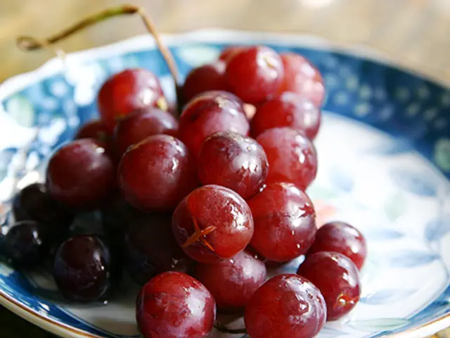 Harmful Delight: Understanding Individuals Susceptible to Cherry Overconsumption