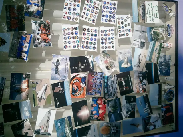 Unanticipated glass shattering: factors involved and the impact of internal strain