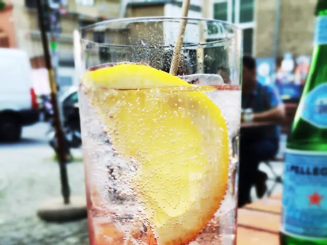 Quickly clean the toilet base without any screwing required.