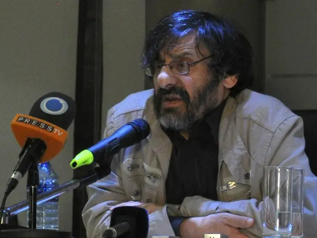 Unmasking the Symbolism: Unveiling Hidden Messages and Significance in Dreams of Mice