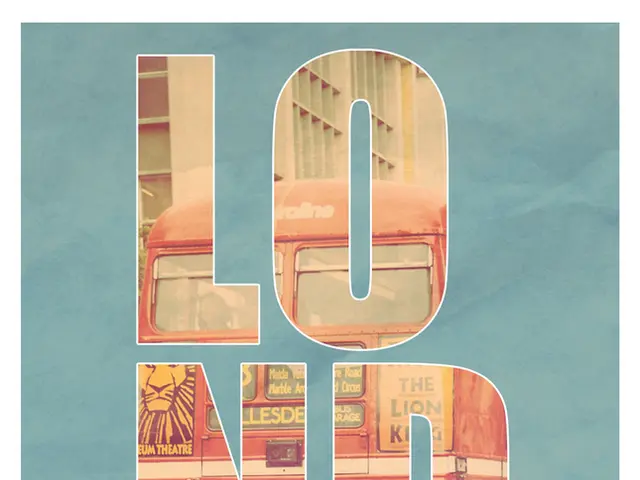 Blue Light Exposure From Computer Screens Fuels Persisting Skin Damage Worries