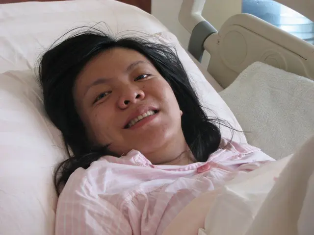 Floating anxiety symptoms, origins, treatments, and additional information