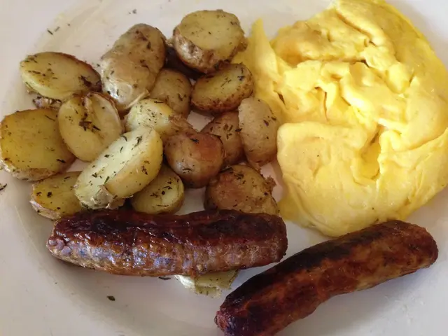 Quick, protein-rich meal perfect for post-workout, requiring mere 10 minutes prep time, offers 38...