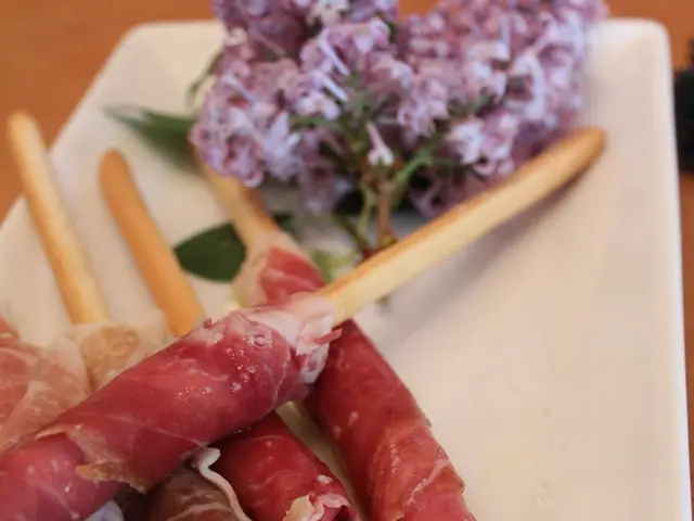 Emergency fish withdrawals by Globus - potential for severe stomach issues